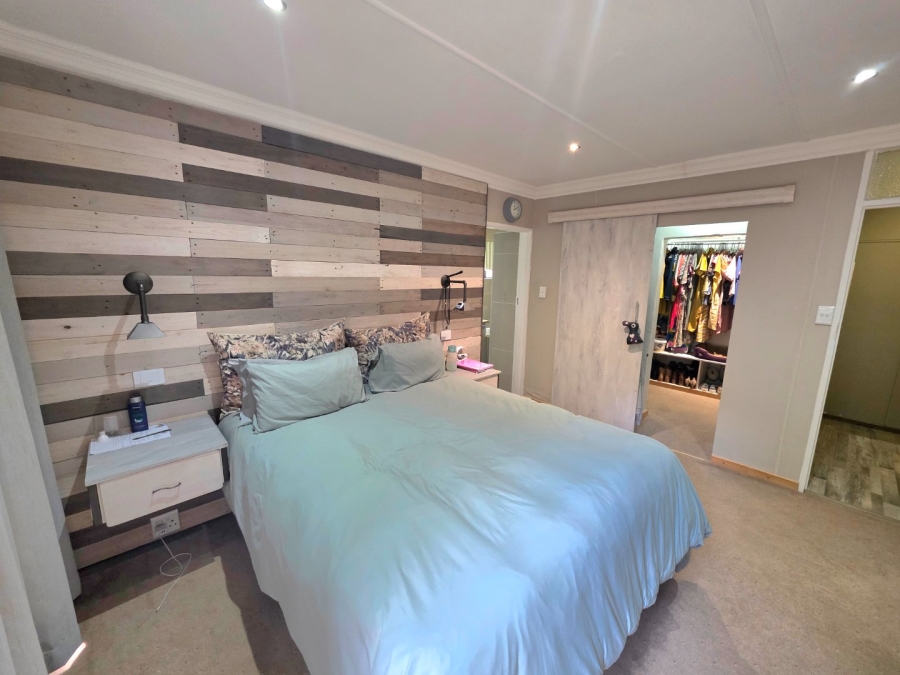 4 Bedroom Property for Sale in Hospitaalheuwel Free State